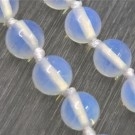 Halskjede med 8 mm Opalitt (Syntetisk) kuler, 90 cm thumbnail