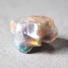 Opal, svart fra Etiopia Rå 0,51 gram AAA-kvalitet thumbnail