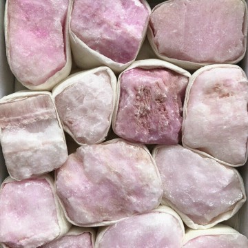 Aragonitt, rosa (Farget) Rå 3-4 cm A-kvalitet
