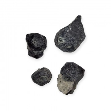 Melanitt Granat (Andraditt) Rå krystaller AA-kvalitet
