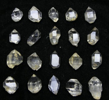 Asiatisk Kvarts Diamant (Kina) 10-15 mm