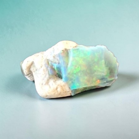 Opal, svart fra Etiopia Rå 1,00 gram AAA-kvalitet
