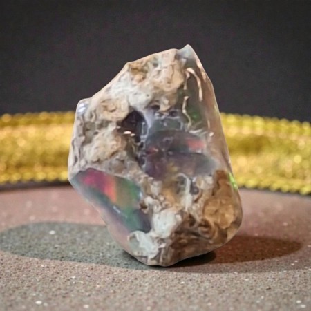 Opal, svart fra Etiopia Rå 1,22 gram AAA-kvalitet