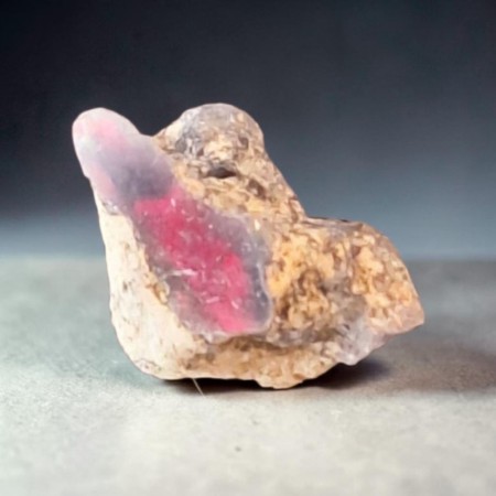 Opal, svart fra Etiopia Rå 1,00 gram AAA-kvalitet